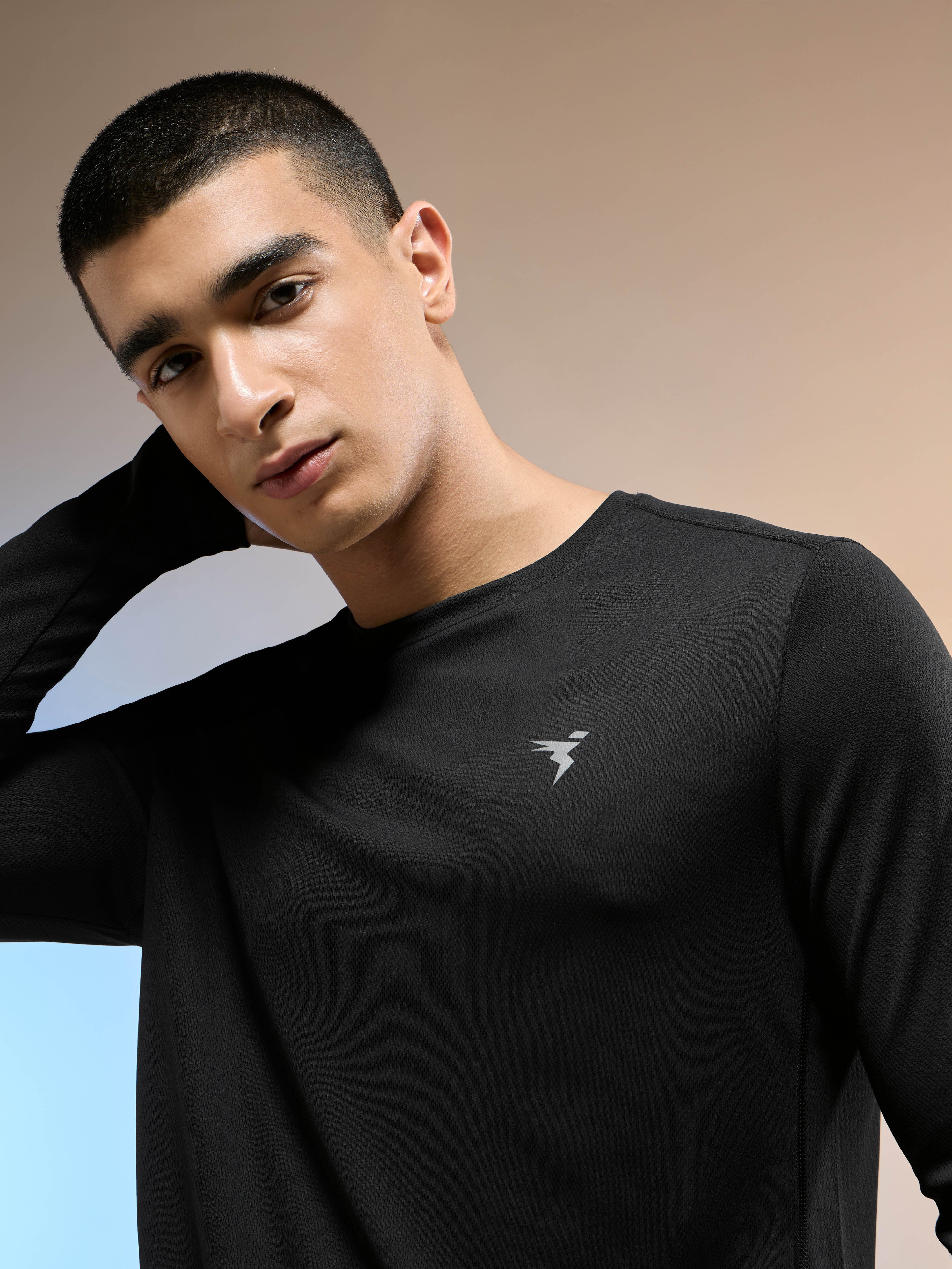 Men Solid Slim Fit Crew Neck T-shirt with TECHNO COOL+ - Image 6