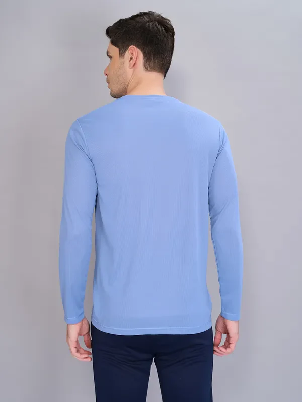Men Solid Slim Fit Crew Neck T-shirt with TECHNO COOL+ - Image 2