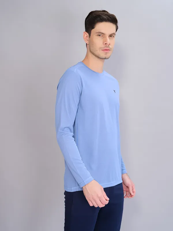 Men Solid Slim Fit Crew Neck T-shirt with TECHNO COOL+ - Image 3