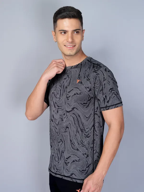 Men Jacquard Slim Fit Crew Neck T-shirt with DOUBLE COOL - Image 4