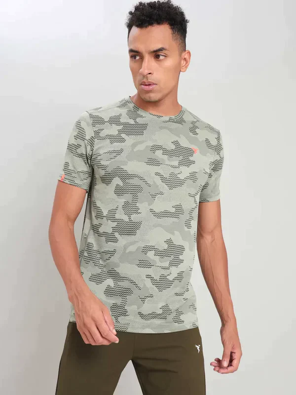 Men Jacquard Slim Fit Crew Neck T-shirt with DOUBLE COOL - Image 4