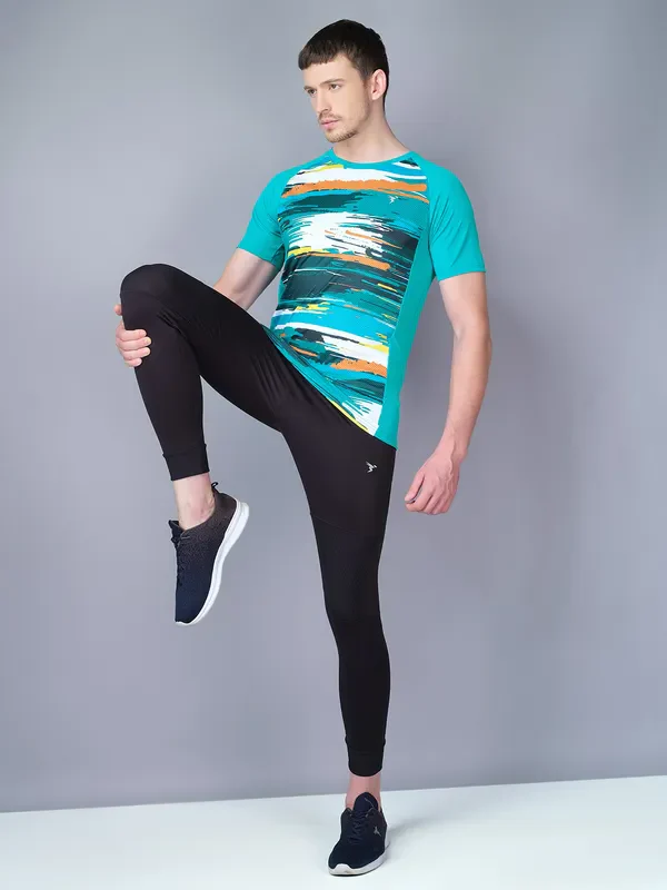 Men Stripe Slim Fit Crew Neck T-shirt with TECHNO COOL - Image 4