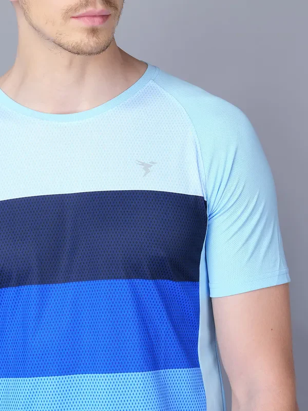 Men Stripe Slim Fit Crew Neck T-shirt with TECHNO COOL - Image 5