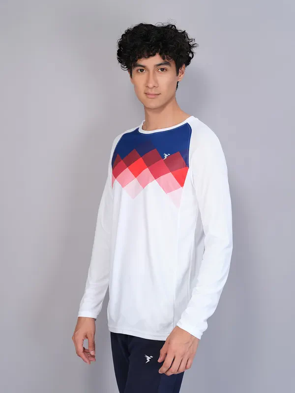 Men Geometric Slim Fit Crew Neck T-shirt with TECHNO COOL - Image 6