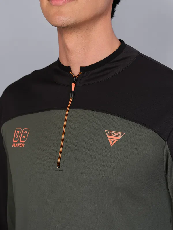 Men Colorblock Slim Fit Mock Neck T-shirt with TECHNO COOL - Image 5