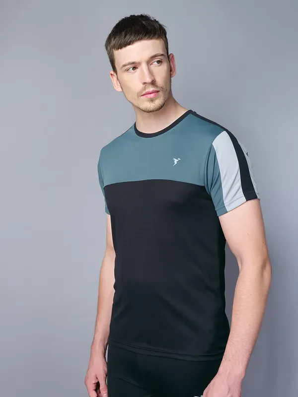 Men Colorblock Slim Fit Crew Neck T-shirt with TECHNO COOL - Image 5