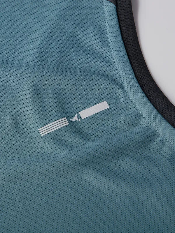 Men Colorblock Slim Fit Crew Neck T-shirt with TECHNO COOL - Image 9
