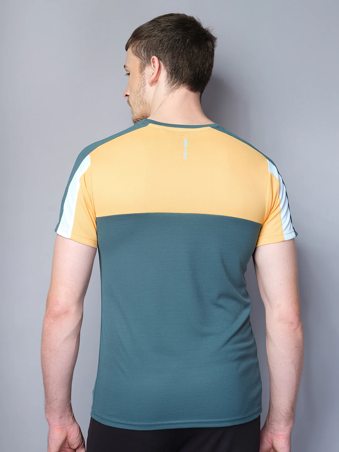 Men Colorblock Slim Fit Crew Neck T-shirt with TECHNO COOL - Image 2