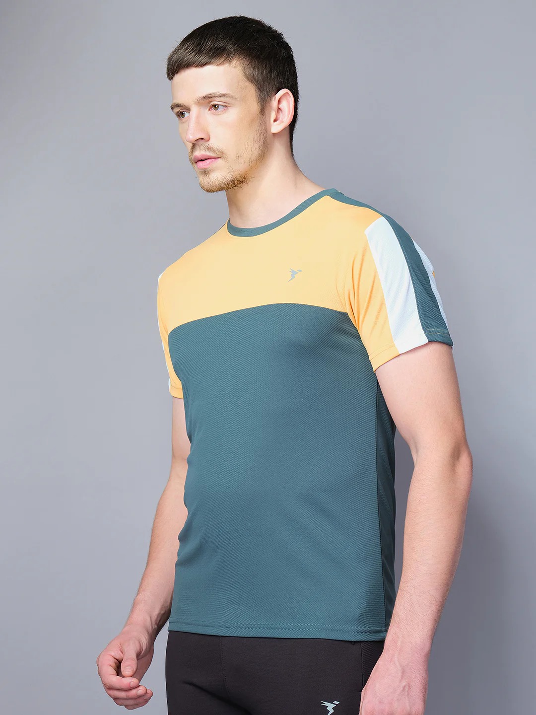 Men Colorblock Slim Fit Crew Neck T-shirt with TECHNO COOL - Image 3