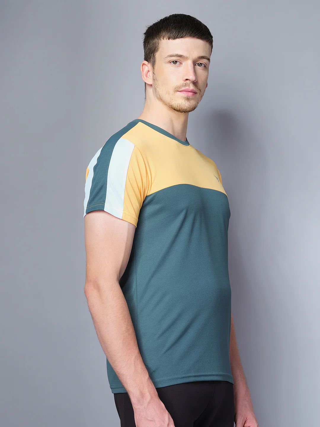 Men Colorblock Slim Fit Crew Neck T-shirt with TECHNO COOL - Image 4