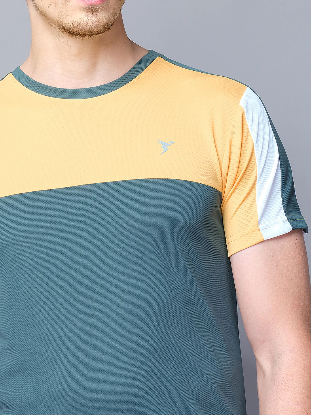 Men Colorblock Slim Fit Crew Neck T-shirt with TECHNO COOL - Image 7