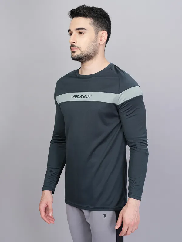 Men Colorblock Slim Fit Crew Neck T-shirt with TECHNO COOL+ - Image 3