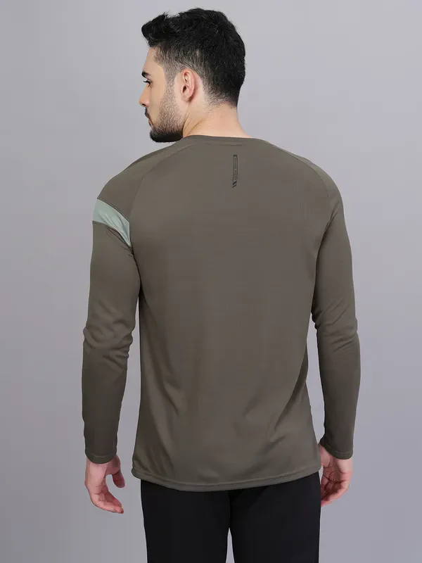 Men Colorblock Slim Fit Crew Neck T-shirt with TECHNO COOL+ - Image 2