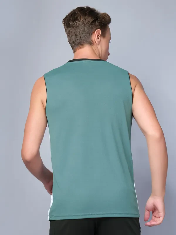 Men Colorblock Slim Fit Crew Neck Innerwear Vest with TECHNO COOL - Image 2