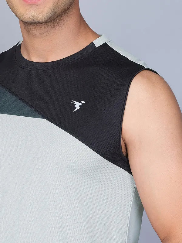 Men Colorblock Slim Fit Crew Neck Innerwear Vest with TECHNO COOL - Image 5