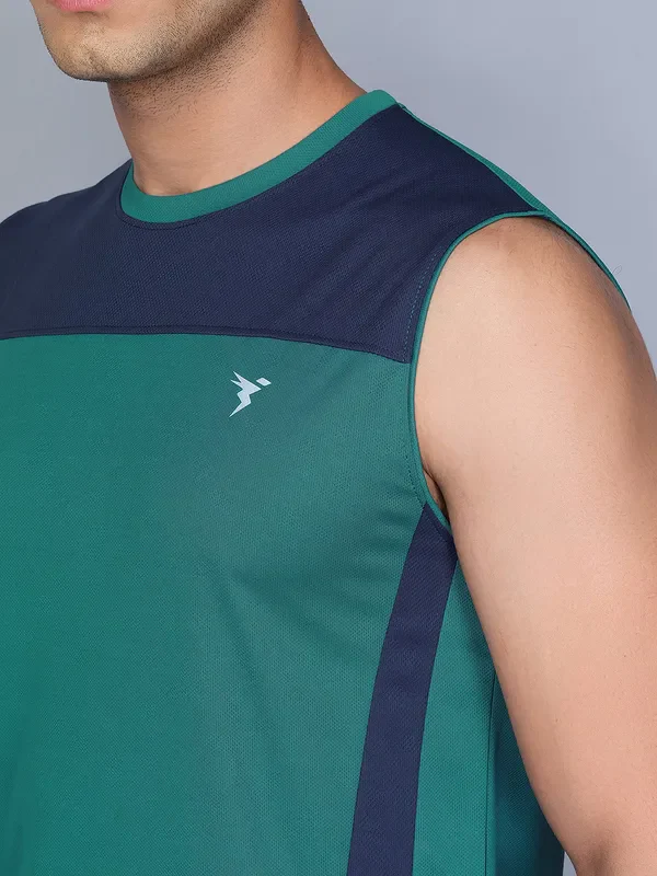 Men Colorblock Slim Fit Crew Neck Innerwear Vest with TECHNO COOL - Image 5