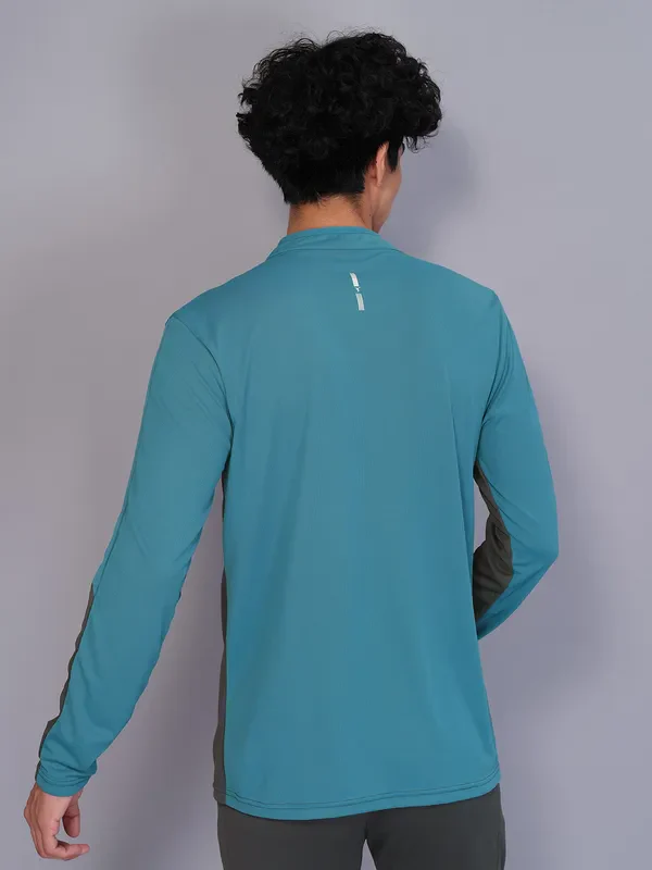 Men Colorblock Slim Fit Mock Neck T-shirt with TECHNO COOL - Image 3