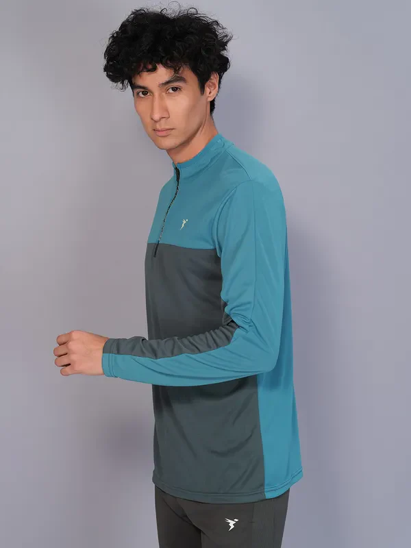 Men Colorblock Slim Fit Mock Neck T-shirt with TECHNO COOL - Image 4