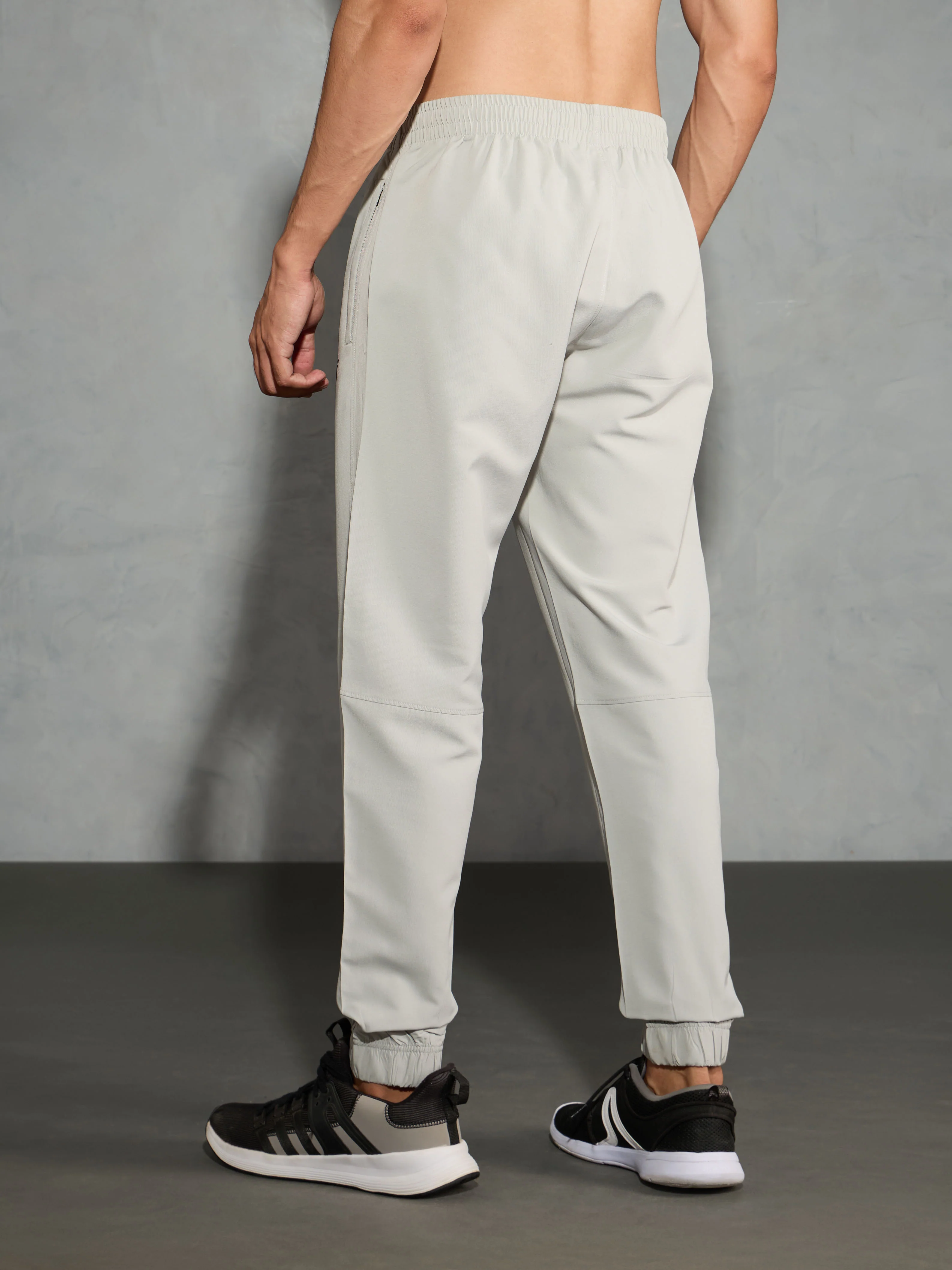 Men Solid Relax Fit Joggers with TECHNOLITE - Image 3