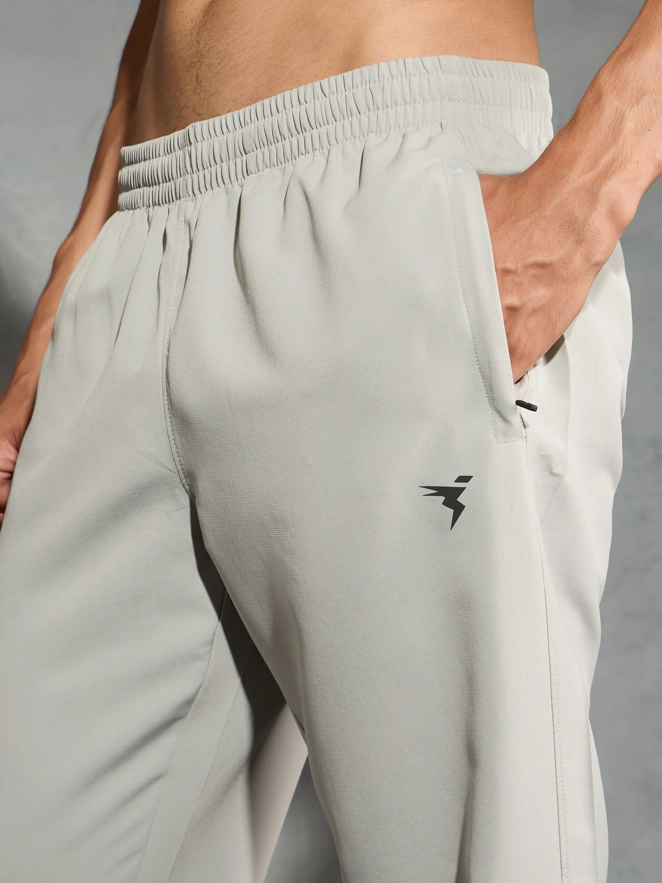 Men Solid Relax Fit Joggers with TECHNOLITE - Image 6