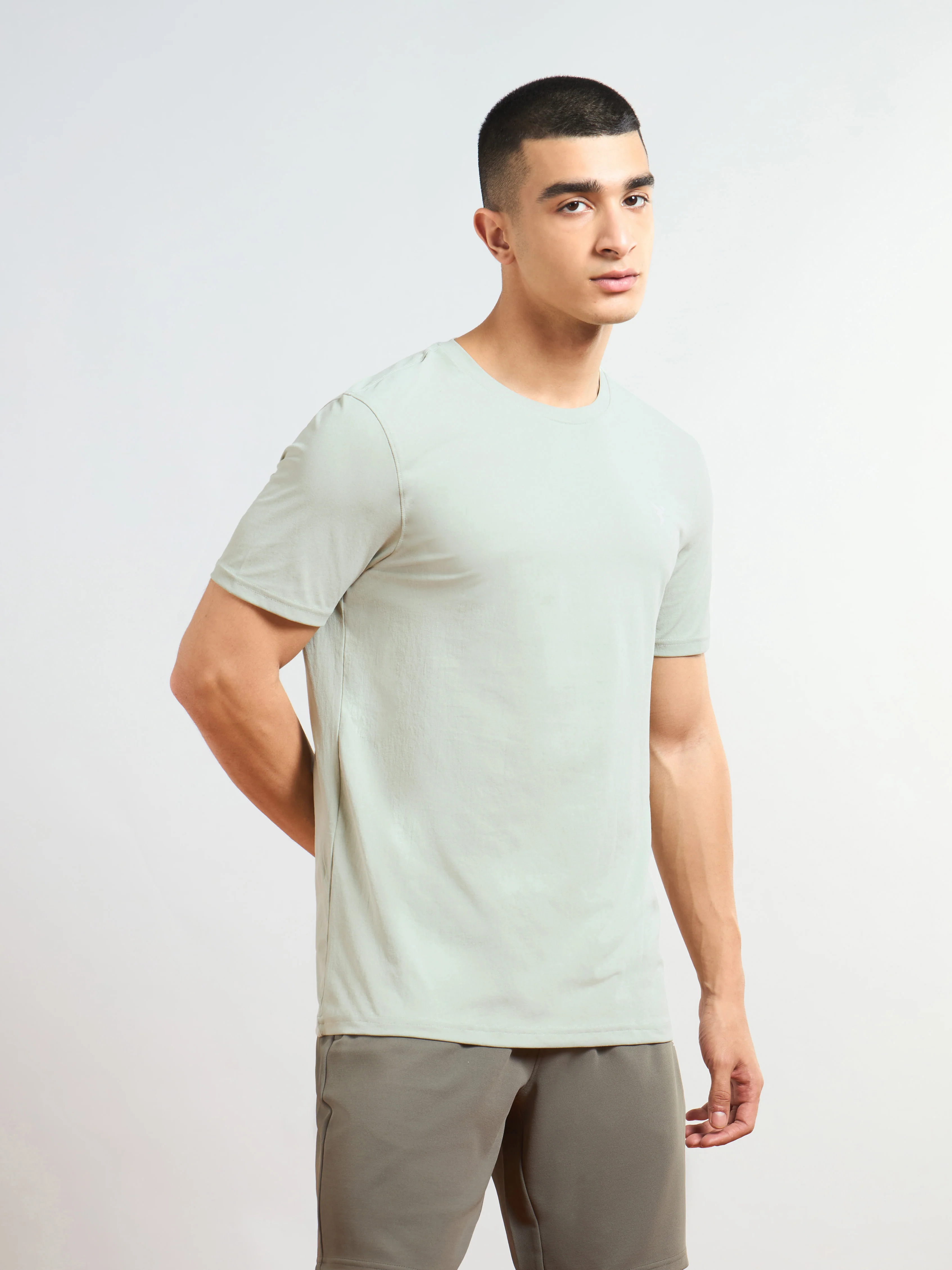Men Solid Slim Fit Crew Neck T-shirt with COTFLEX - Image 2