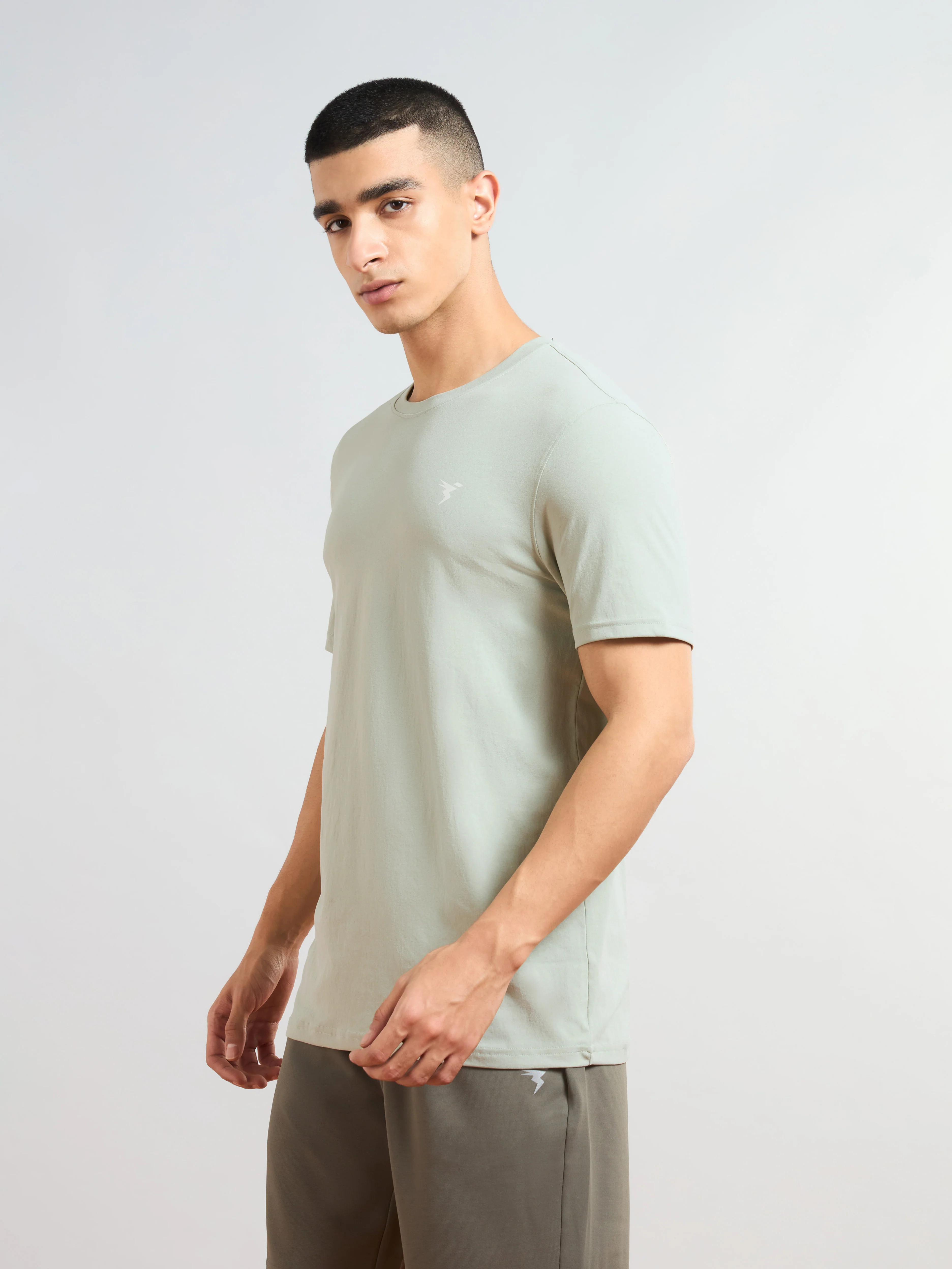 Men Solid Slim Fit Crew Neck T-shirt with COTFLEX - Image 4