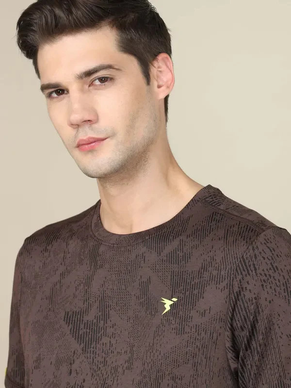 Men Jacquard Slim Fit Crew Neck T-shirt with DOUBLE COOL - Image 6