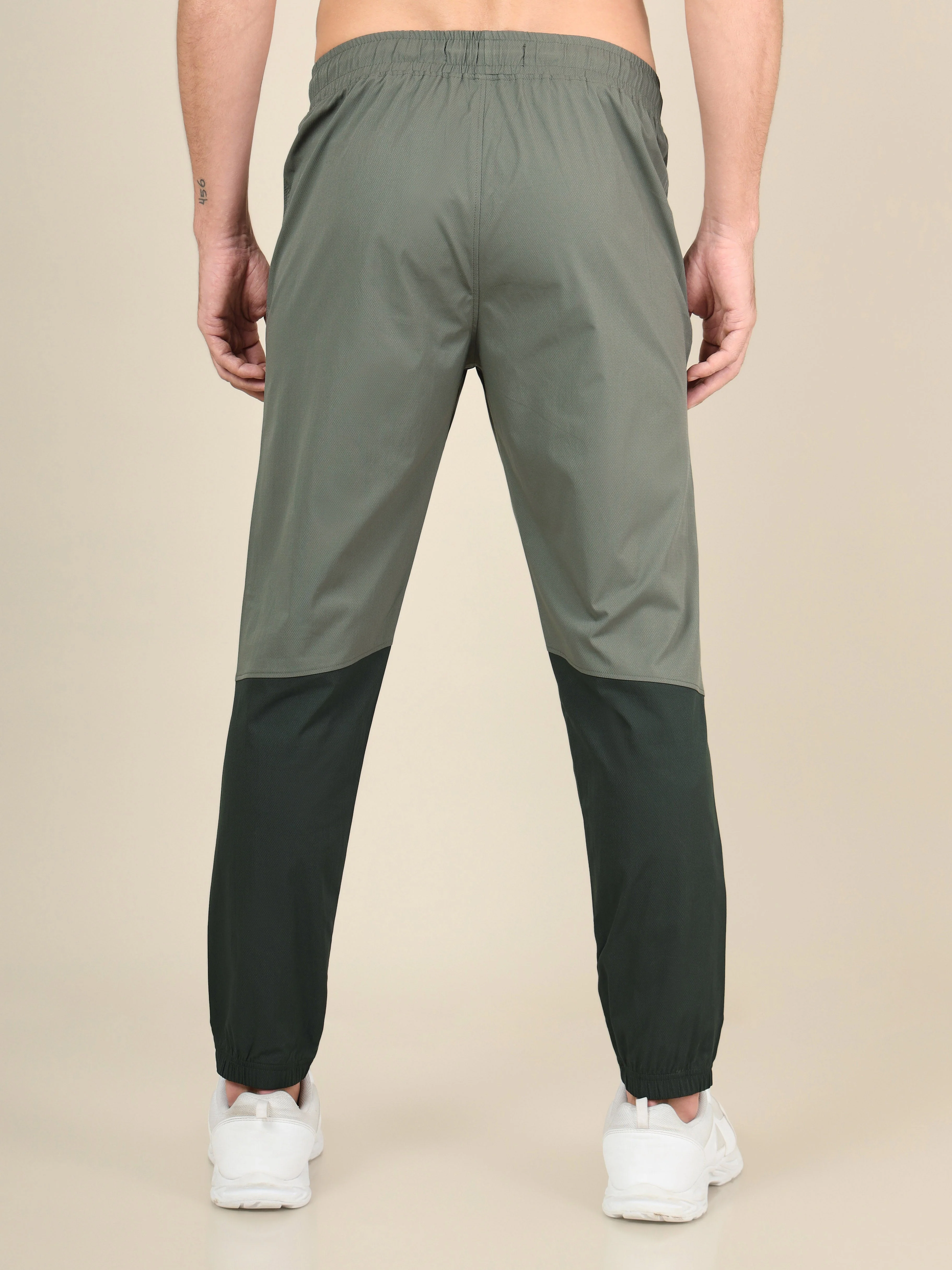 Men Colorblock Slim Fit Joggers with TECHNOLITE STRETCH - Image 2