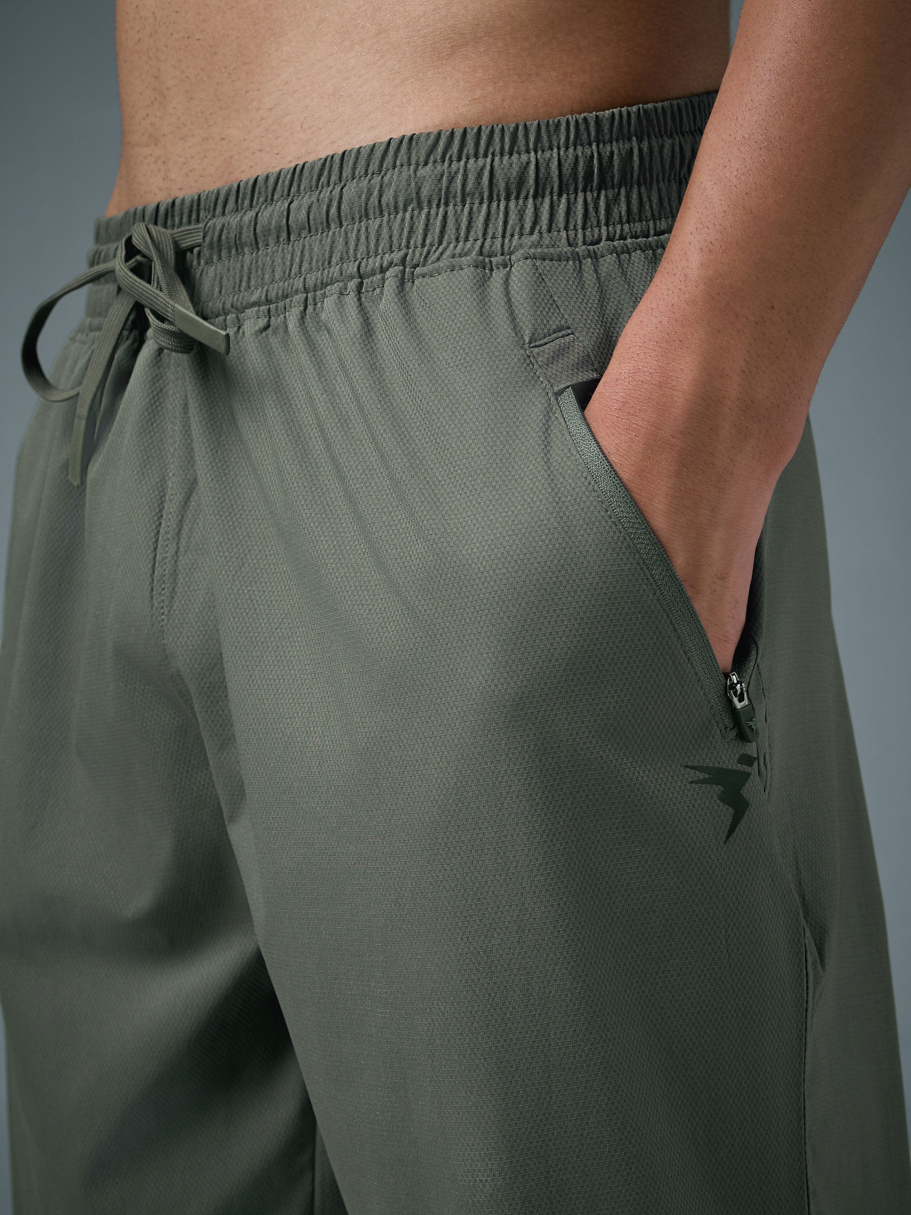 Men Colorblock Slim Fit Joggers with TECHNOLITE STRETCH - Image 7