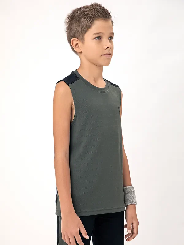 Boys Colorblock Slim Fit Crew Neck T-shirt with TECHNO COOL+ - Image 7