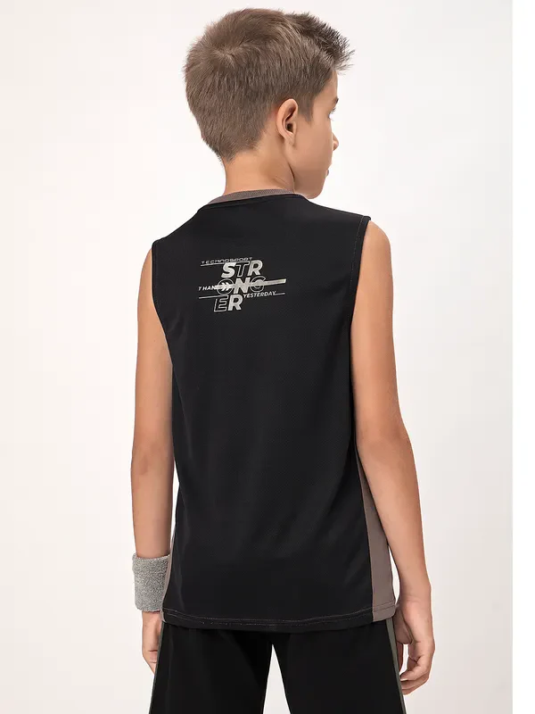 Boys Colorblock Slim Fit Crew Neck T-shirt with TECHNO COOL+ - Image 6