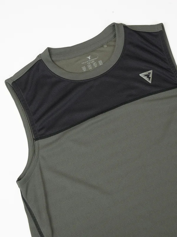 Boys Colorblock Slim Fit Crew Neck T-shirt with TECHNO GUARD - Image 7