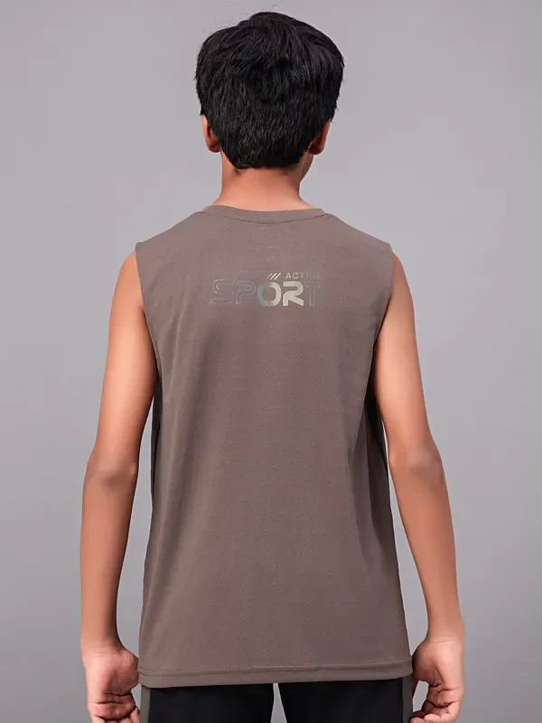Boys Colorblock Slim Fit Crew Neck T-shirt with TECHNO GUARD - Image 6