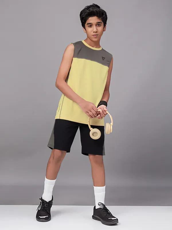 Boys Colorblock Slim Fit Crew Neck T-shirt with TECHNO GUARD - Image 2