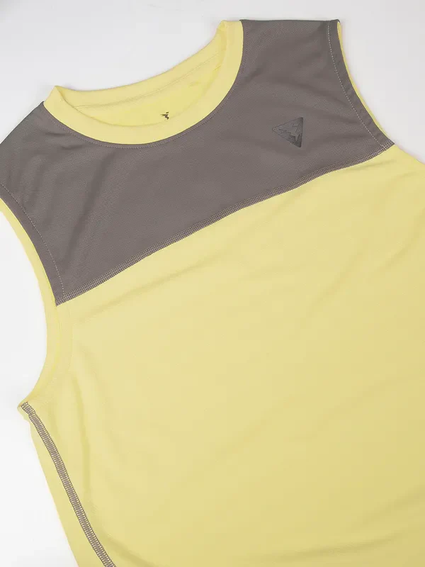 Boys Colorblock Slim Fit Crew Neck T-shirt with TECHNO GUARD - Image 7