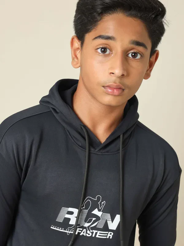 Boys Colorblock Slim Fit Hooded Sweatshirt with TECHNO WARM+ - Image 5