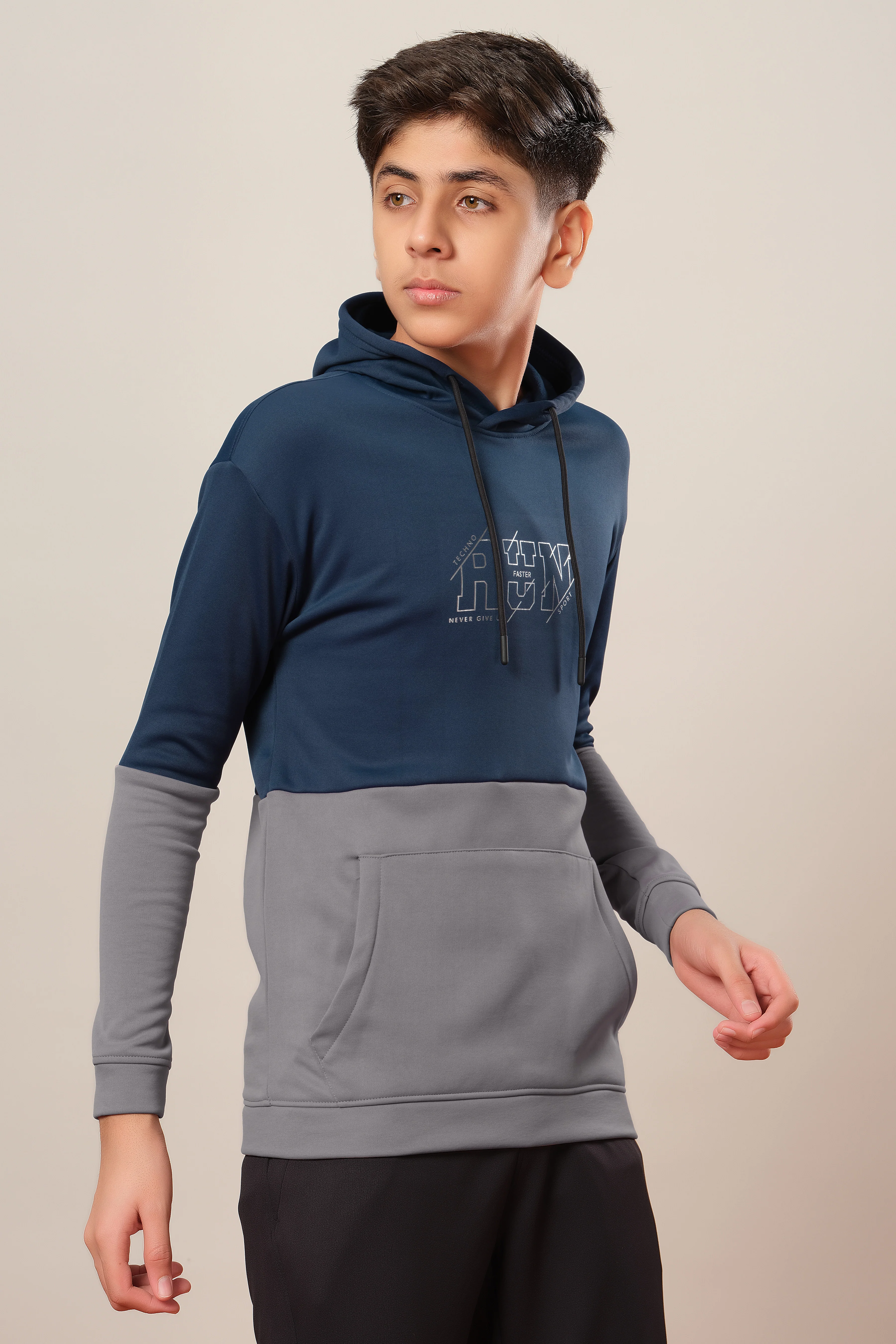 Boys Colorblock Slim Fit Hooded Sweatshirt with TECHNO WARM+ - Image 4