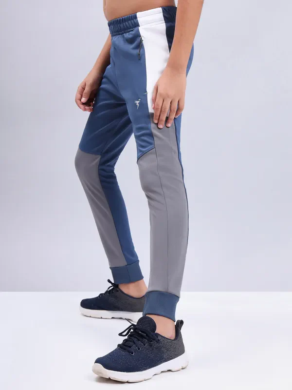 Boys Colorblock Slim Fit Joggers with TECHNO GUARD - Image 3
