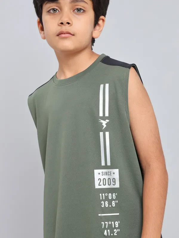 Boys Printed Slim Fit Crew Neck T-shirt with TECHNO GUARD - Image 9