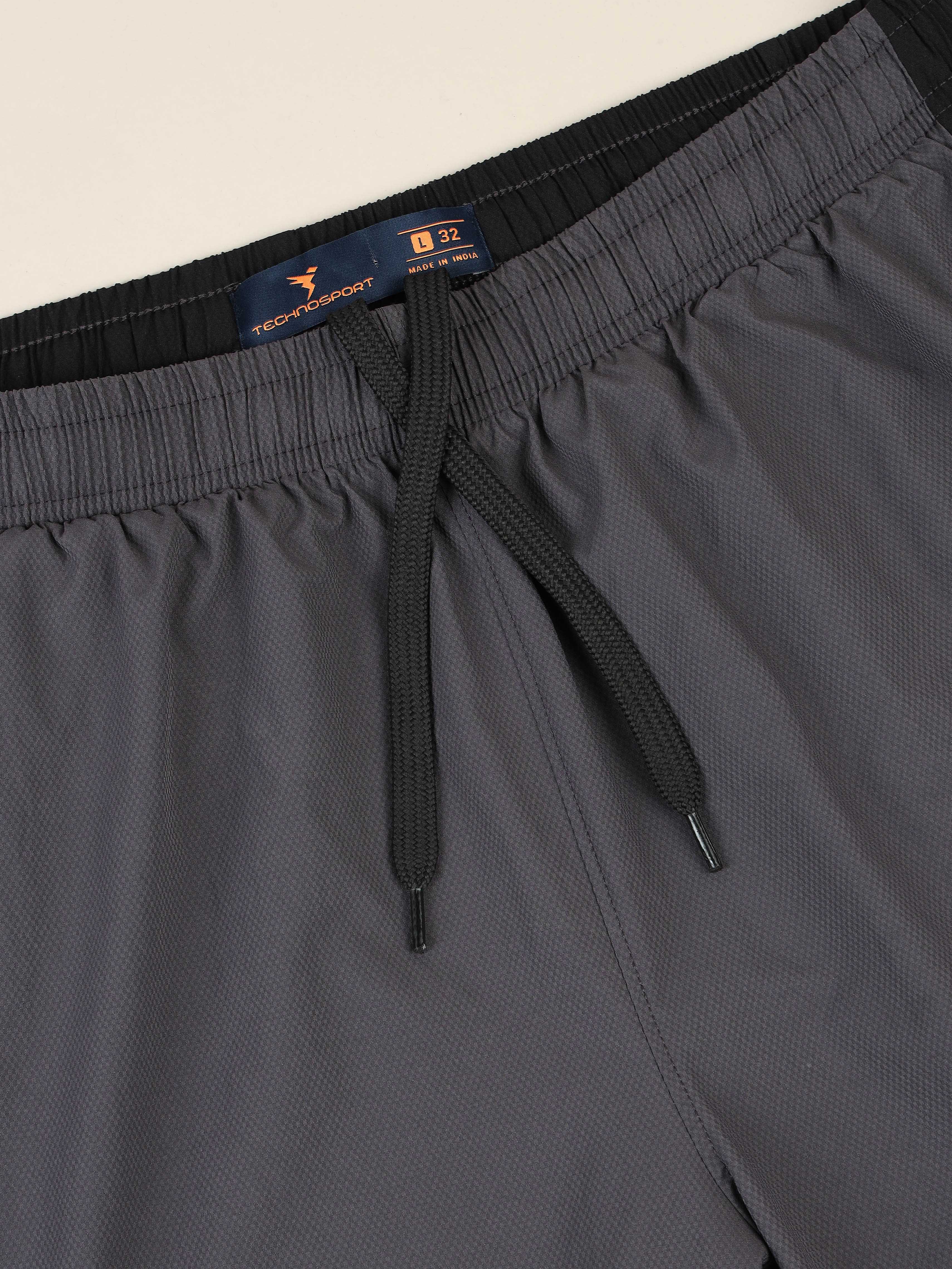 Men Colorblock Slim Fit Shorts with Lytra - Image 7