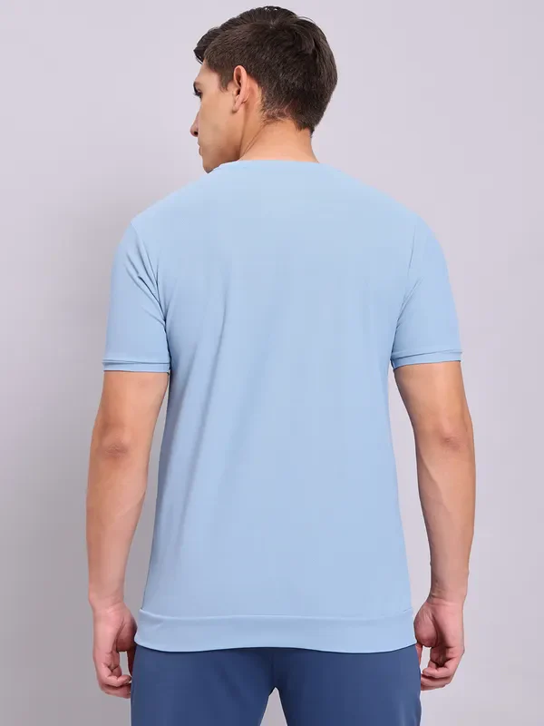 Men Solid Slim Fit Crew Neck T-shirt with MATPIQ - Image 4
