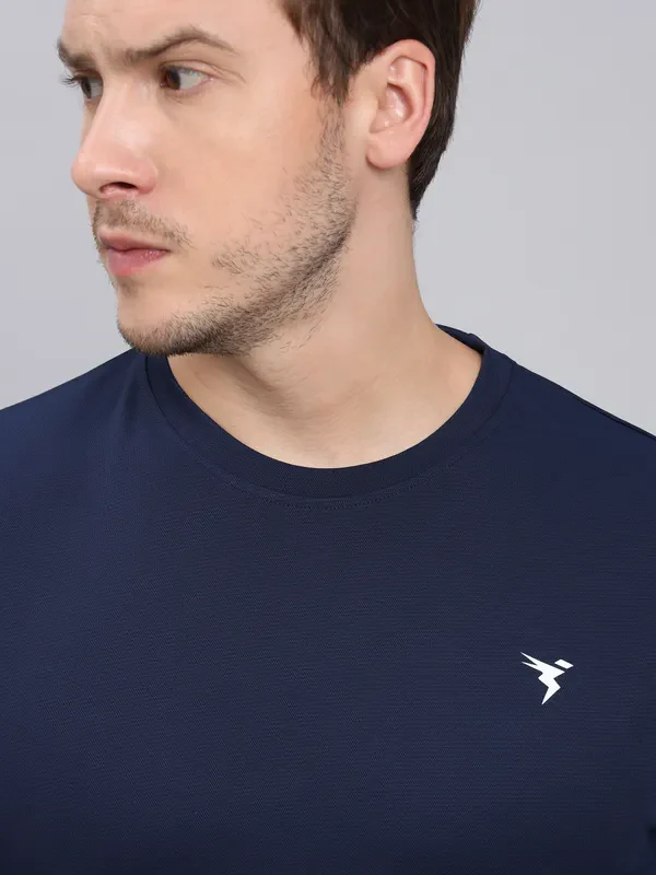 Men Solid Slim Fit Crew Neck T-shirt with ELASTO PLUS - Image 5