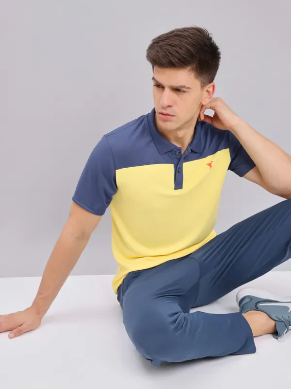 Men Colorblock Relax Fit Polo T-shirt with TECHNO COOL+ - Image 2
