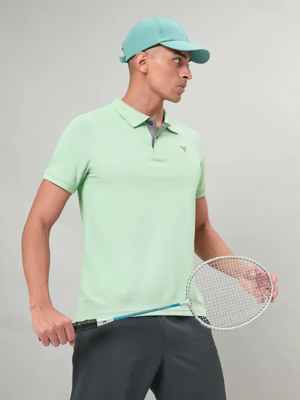 Men Solid Slim Fit Polo T-shirt with MATPIQ