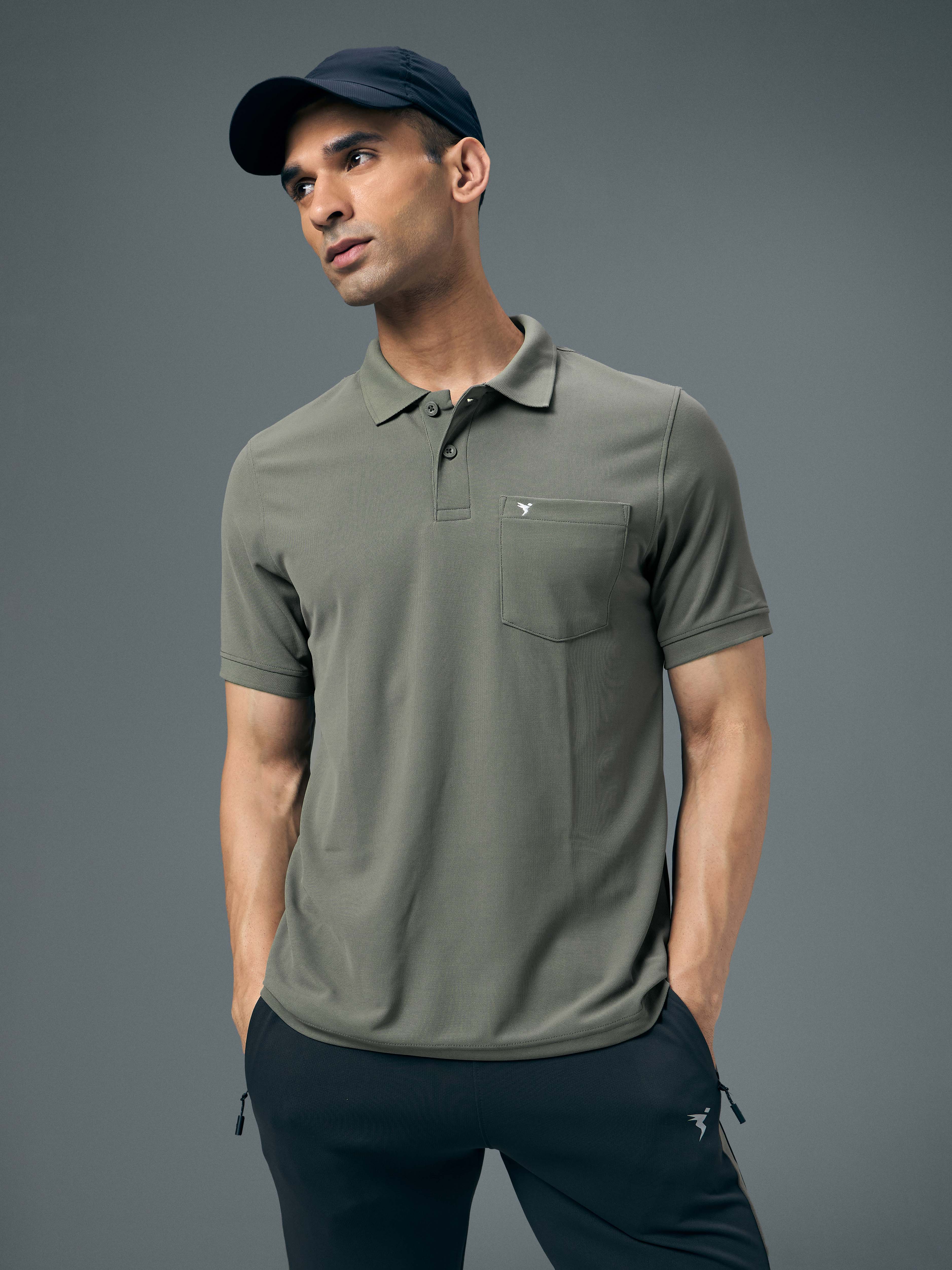 Men Solid Slim Fit Polo T-shirt with MATPIQ