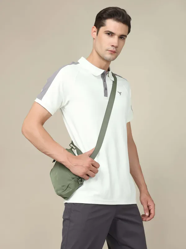 Men Colorblock Slim Fit Polo T-shirt with MATPIQ - Image 2