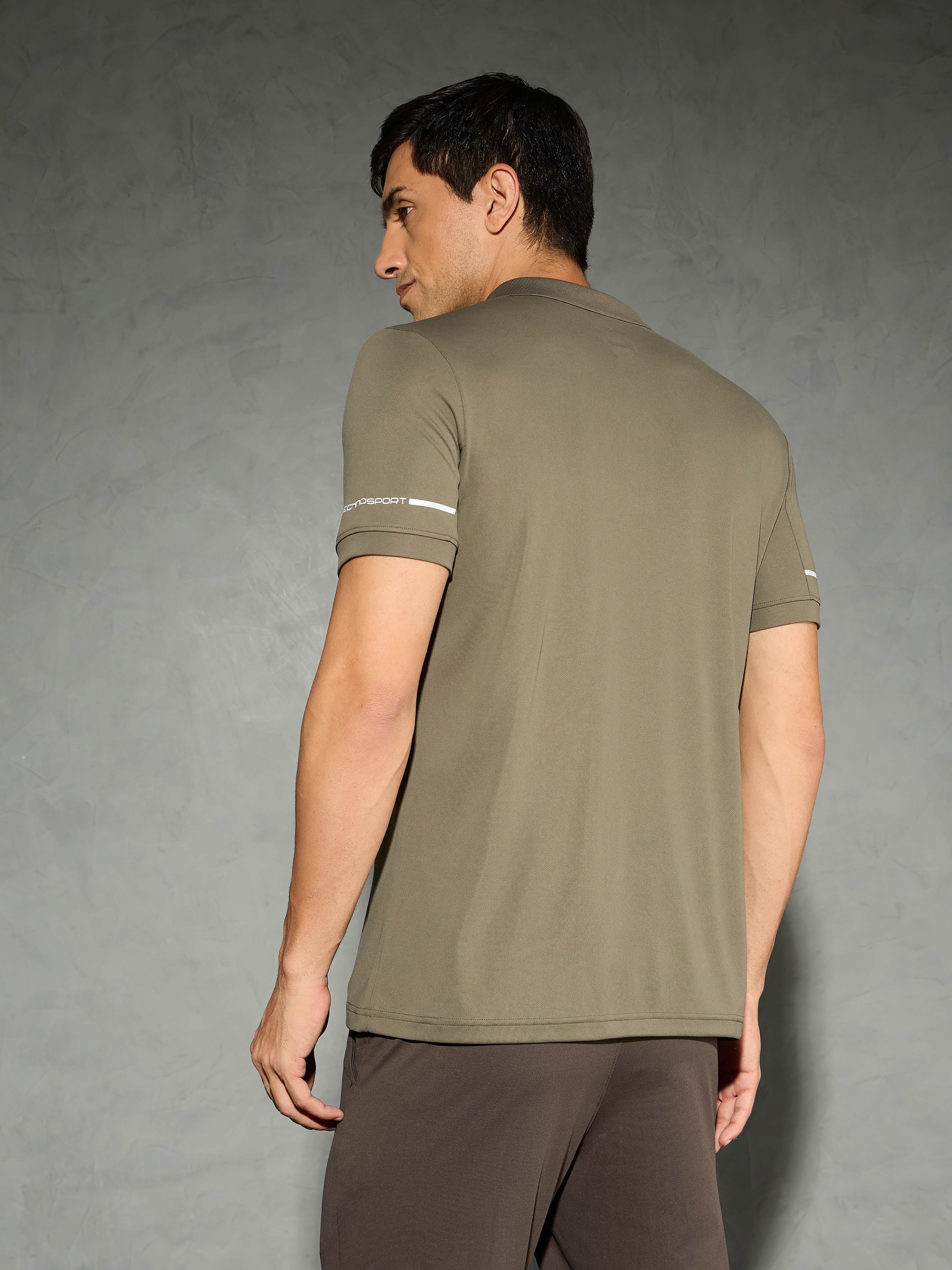 Men Solid Slim Fit Polo T-shirt with TECHNO COOL+ - Image 3