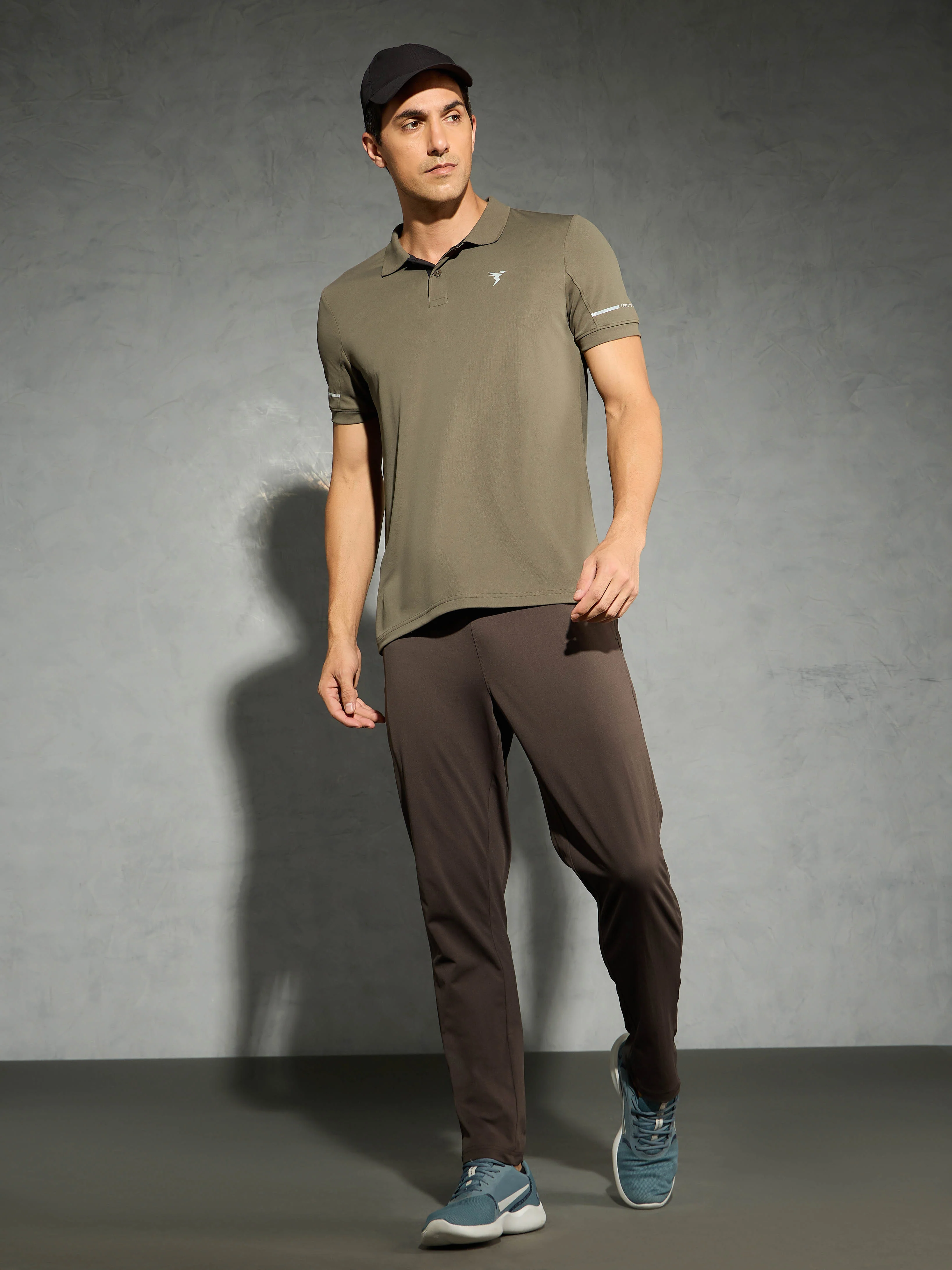 Men Solid Slim Fit Polo T-shirt with TECHNO COOL+ - Image 5