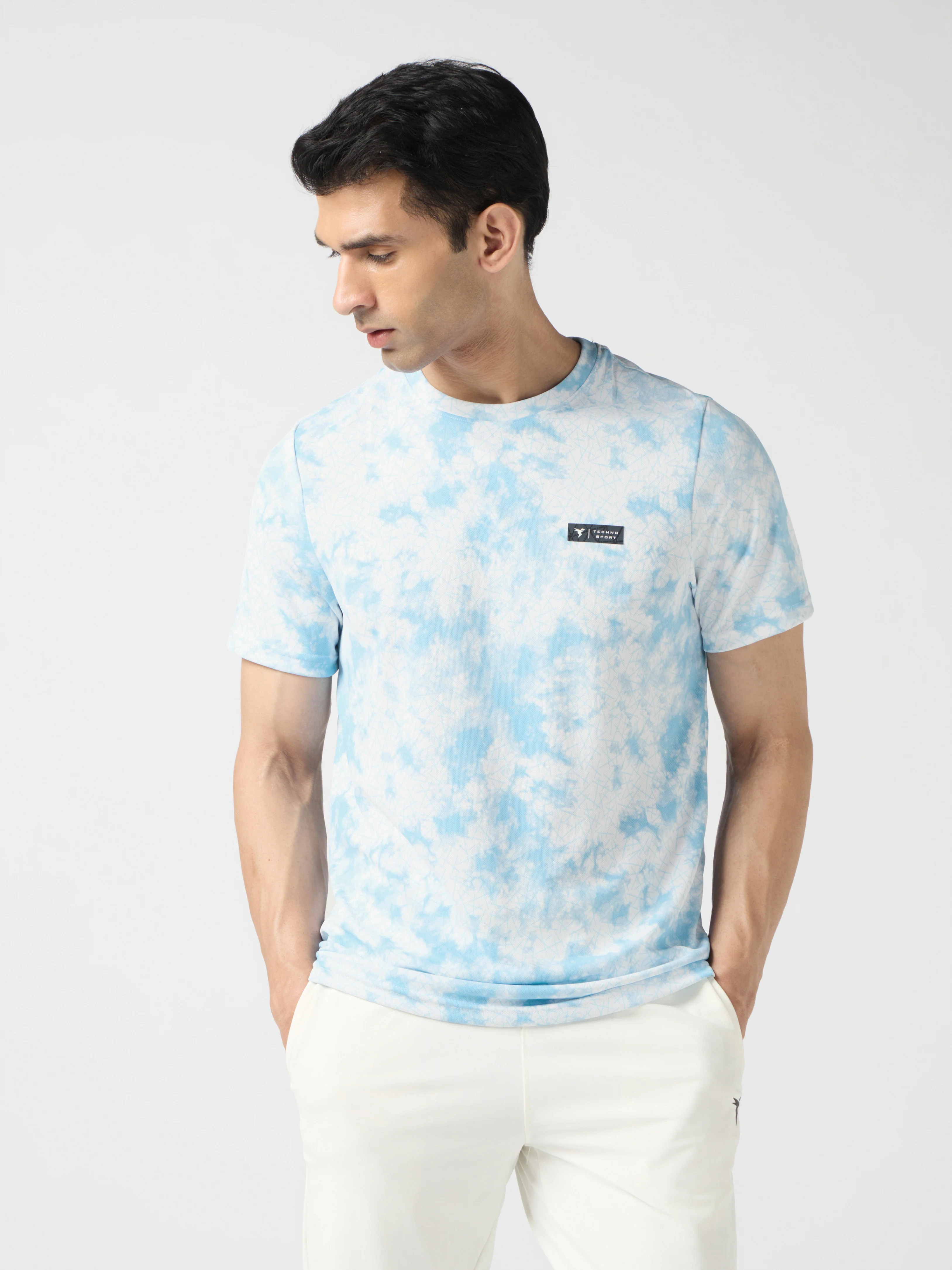 Men Abstract Print Slim Fit Crew Neck T-shirt with TECHNO COOL+ - Image 2