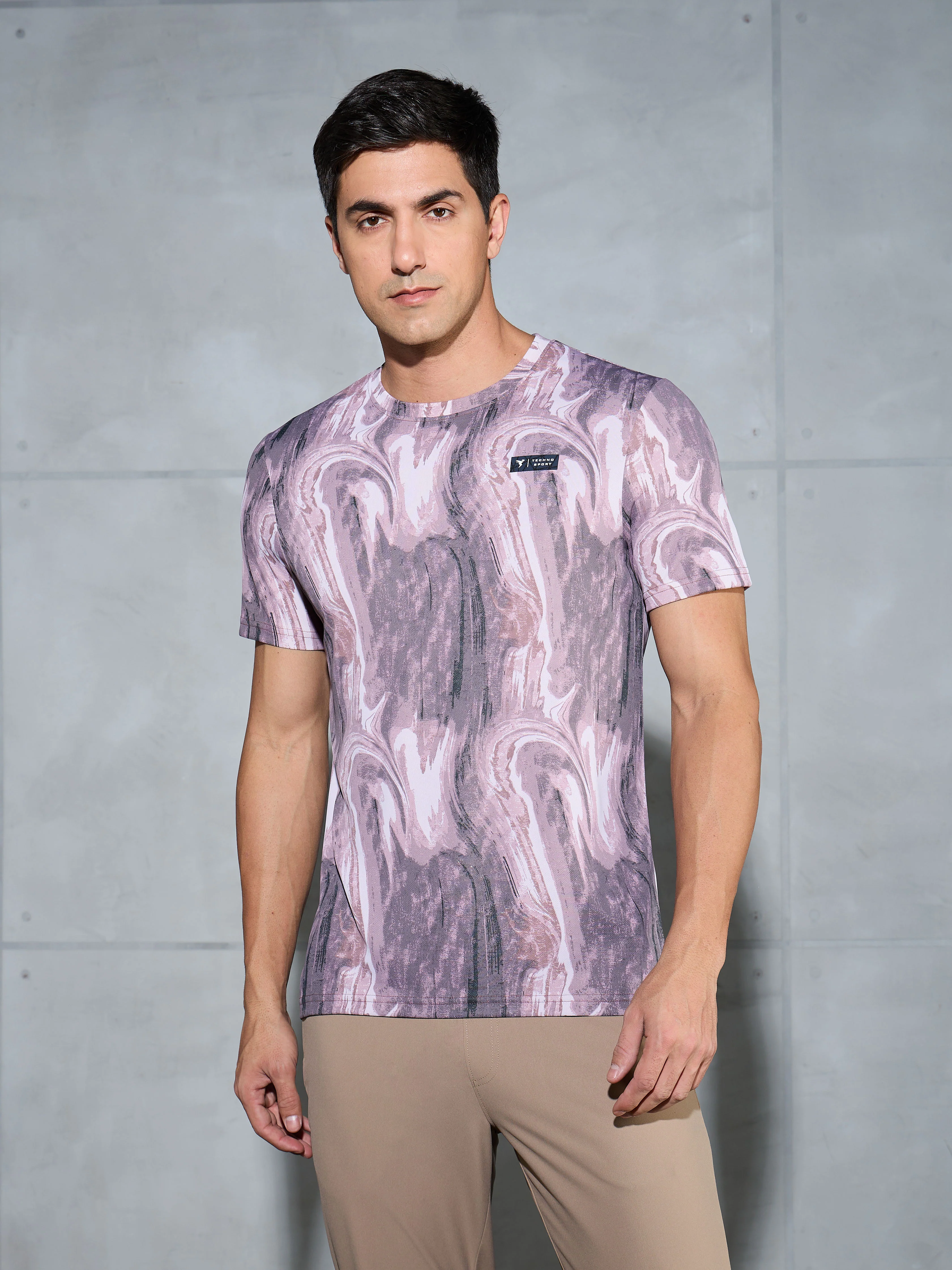 Men Abstract Print Slim Fit Crew Neck T-shirt with TECHNO COOL+ - Image 2